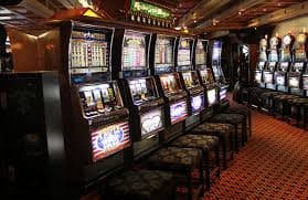 Philippine player making a deposit on pagcor link using a mobile phone